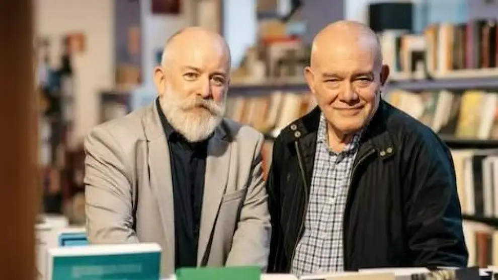 Los autores de 'Los males de la ciencia' (Next Door Publishers, 2022) Joaquín Sevilla y Juan Ignacio Pérez Iglesias.