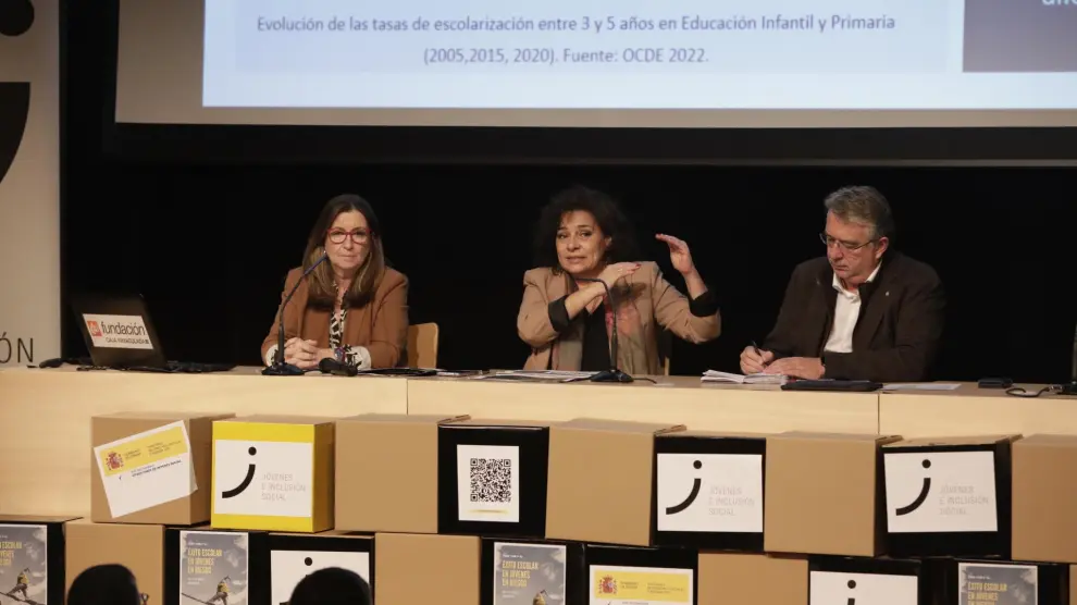 Encuentro sobre 'Éxito escolar en jóvenes en riesgo' de FAIM en Zaragoza.