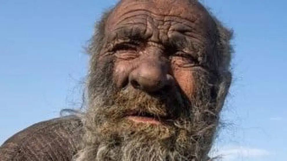 Amou Haji, ermitaño iraní, el hombre más sucio del mundo.