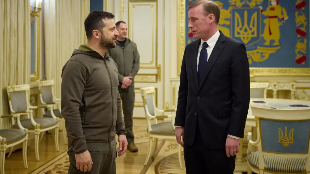 Zelensky durante un encuentro con el asesor de Seguridad Nacional de la Casa Blanca, Jake Sullivan, el viernes en Kiev.