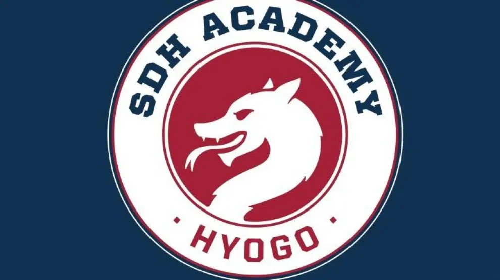 Escudo de la SDH Academy que va a poner en marcha la SD Huesca en Japón junto a Okazaki.