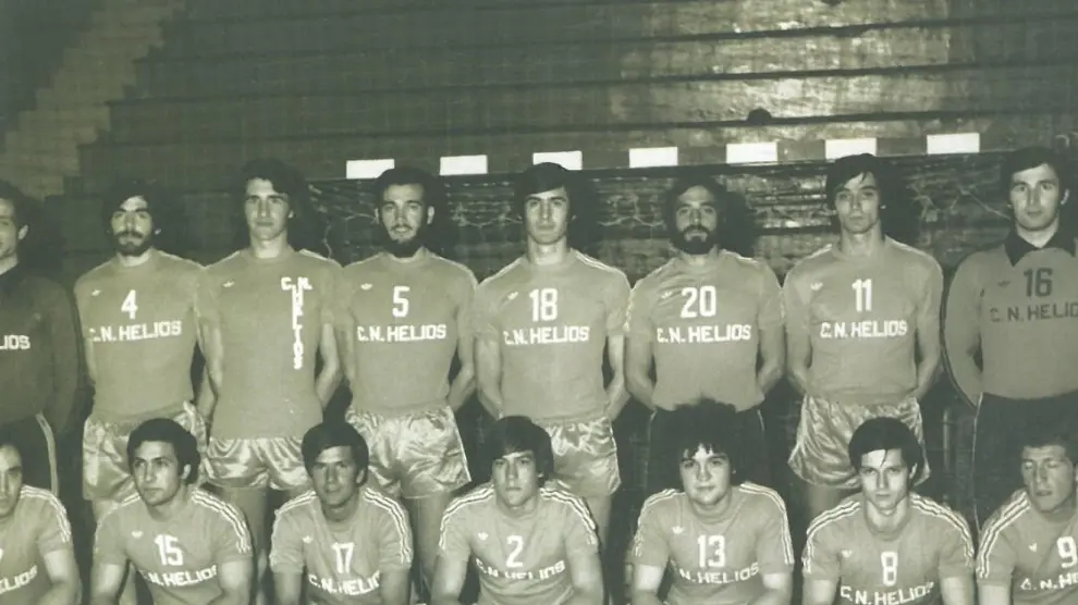 Este equipazo tenía el Centro Natación Helios en la División de Honor de balonmano de principios de los 80.