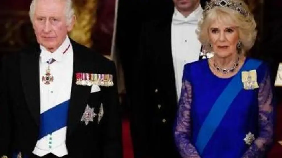 El rey Carlos III y la reina consorte, Camilla, durante el Banquete de Estado celebrado en el Palacio de Buckingham.