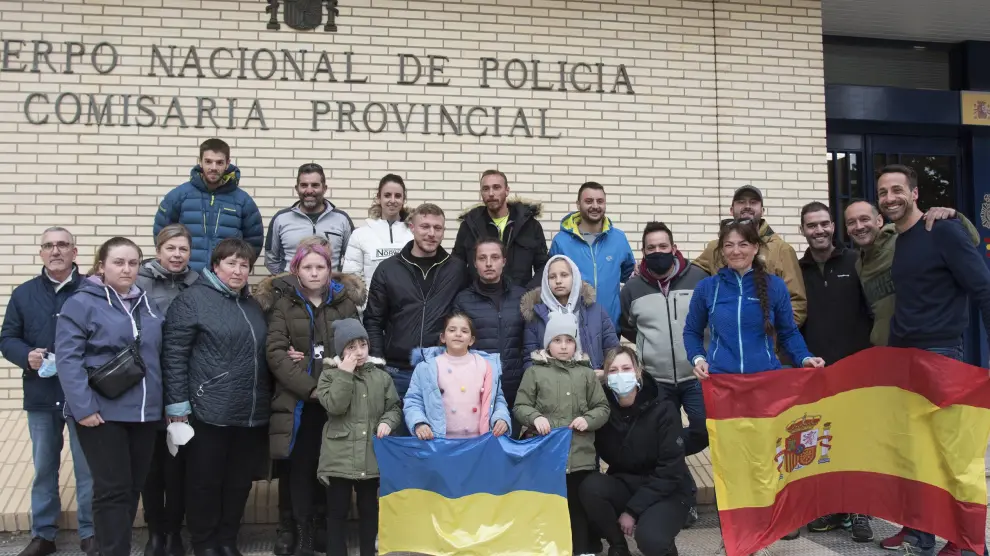 Imagen de archivo de la llegada de refugiados ucranianos a Huesca con la 'Operación Azul' impulsada por agentes de la comisaría de la Policía Nacional.