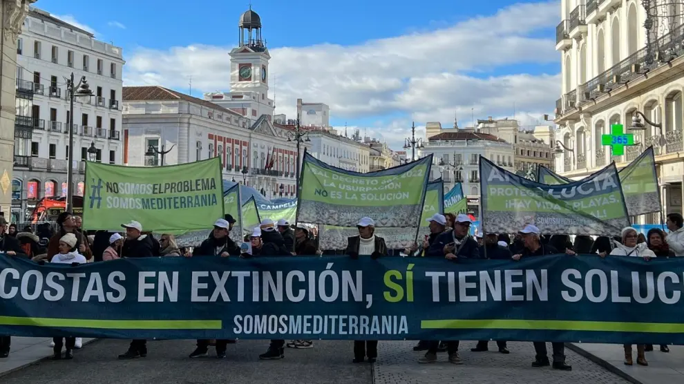 Una manifestación denuncia en Madrid la erosión de "más del 60% del litoral mediterráneo".