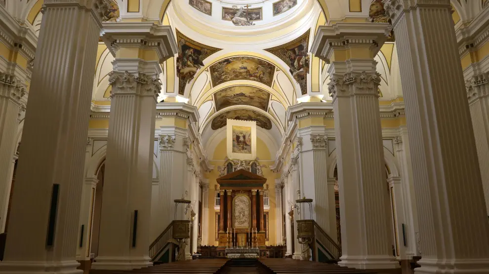Interior de la iglesia de Santa María la Mayor de Épila, obra destacada de Agustín Sanz.