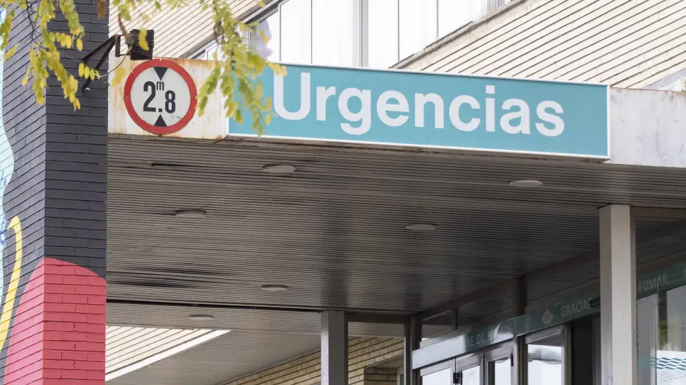 Imagen de archivo de la entrada de urgencias del Hospital Infantil de Zaragoza.