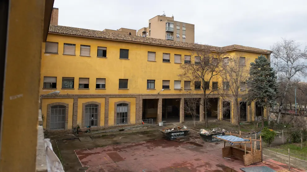 Vista del patio del antiguo instituto Luis Buñuel.