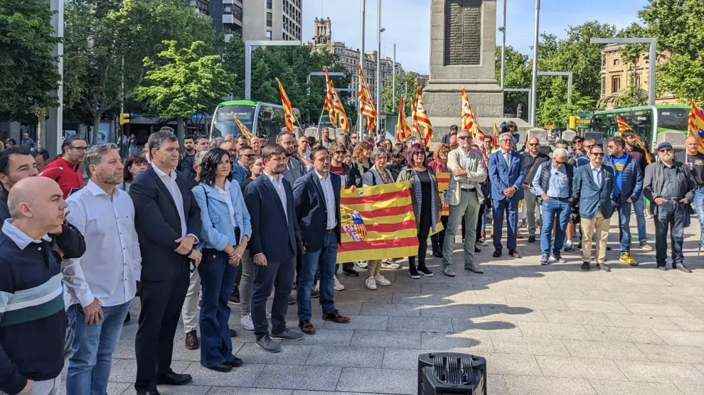 Las organizaciones aragonesistas del ámbito sindical, cultural y político se han concentrado en la plaza de Aragón