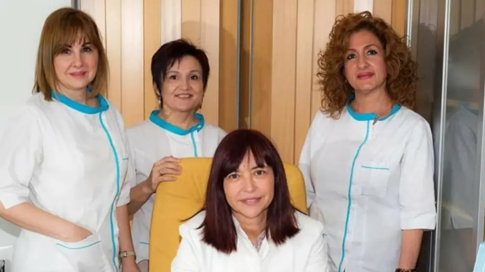 Isabel García Meiro y su equipo de la clínica Renobell.