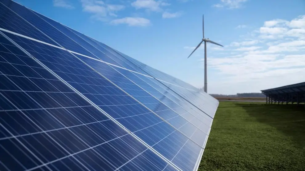 Incentivar las inversiones en renovables es una de las claves en la que los expertos ponen el foco.