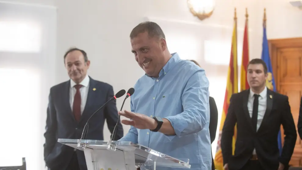 Aniceto Navarro, presidente del Tarazona, durante la recepción del club en el Ayuntamiento.