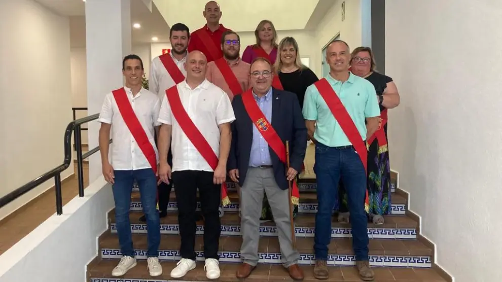 Los miembros de la Corporación municipal de San Mateo de Gállego tras el pleno de investidura del alcalde José Manuel Gállego