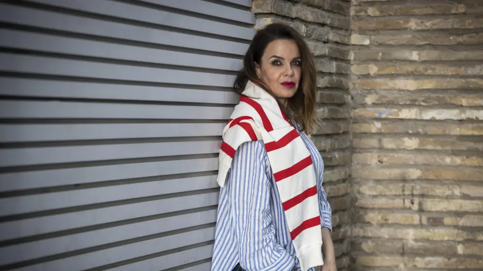 La escritora Carmen Chaparro ha conducido en Telecinco la serie documental 'Mujeres al poder'.