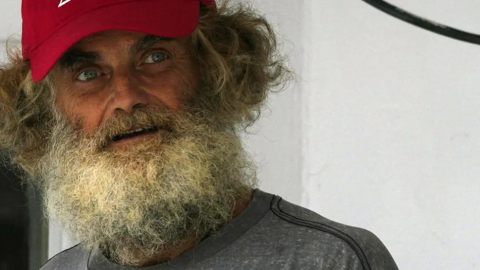 Rescate del australiano Timothy Lyndsay Shaddock tras pasar tres meses a la deriva