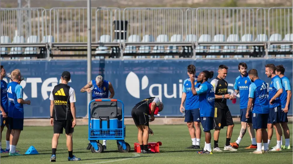 Los jugadores del Real Zaragoza, en un entrenamiento de la semana pasada.