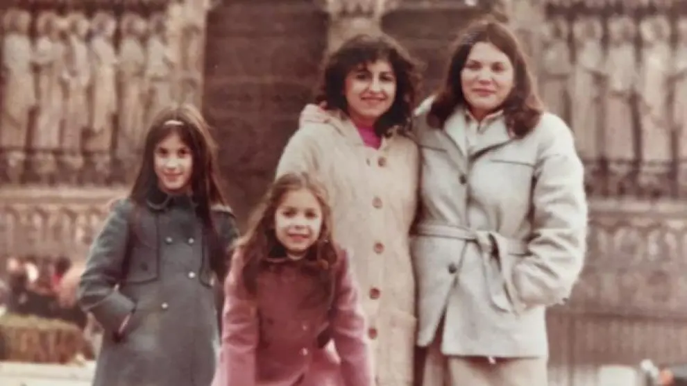 Mercedes Moreno y Regina Boffi en uno de sus viajes con las hijas de esta útima María y Melissa.