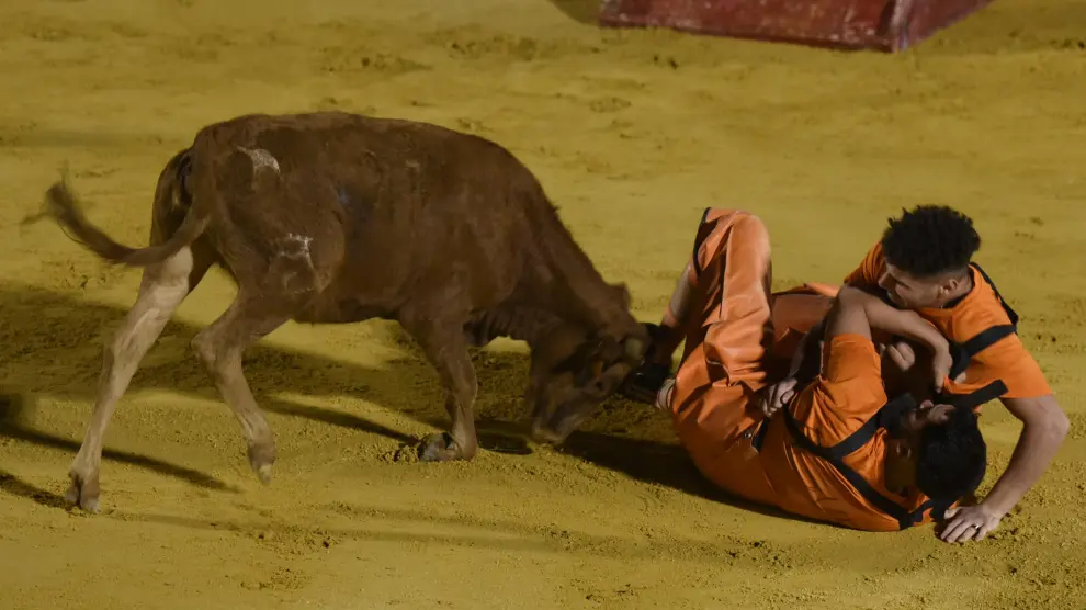 Imágenes del Grand Prix de las Peñas en la plaza de toros de Huesca