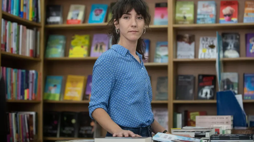 Ana Belén Casanova, este jueves en la Librería Central de Zaragoza.