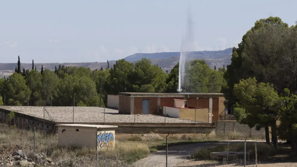 Estación de tratamiento de agua potable de Tarazona durante el vaciado de uno de los depósitos