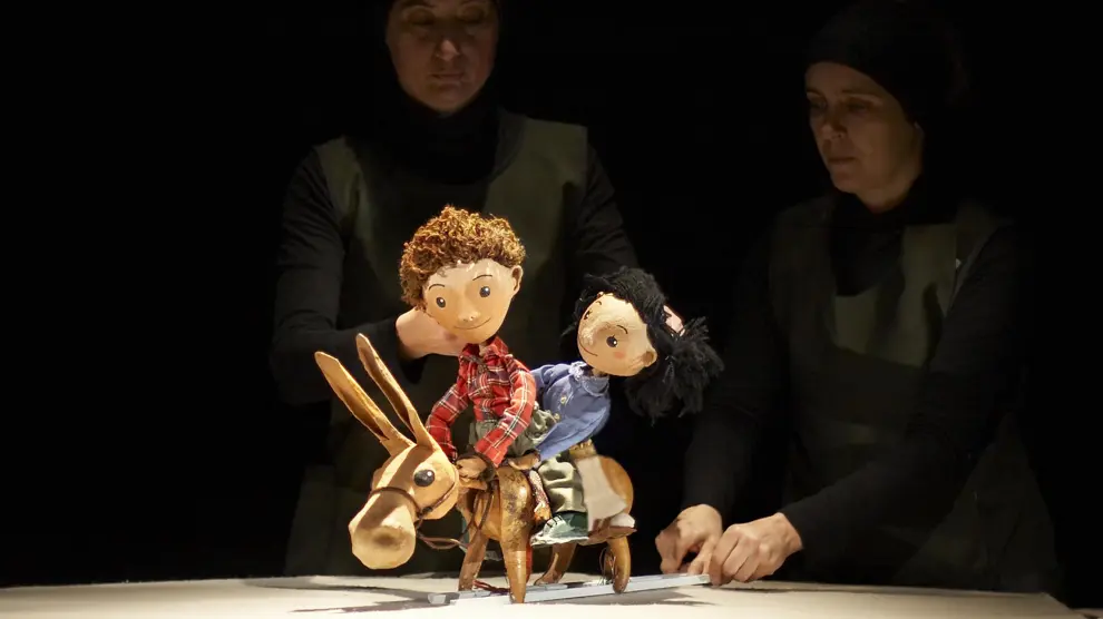 'En burrito a la escuela', de Ulularia Teatro, una de las obras que se podrán ver en La Casa de los Títeres de Abizanda.