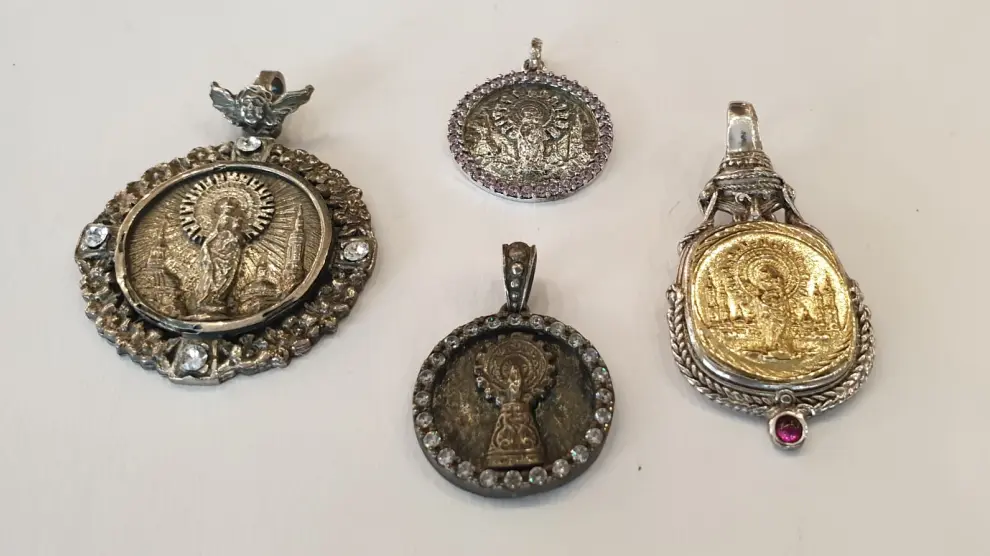 Medallas de la Virgen del Pilar, en Nueva Joyería.