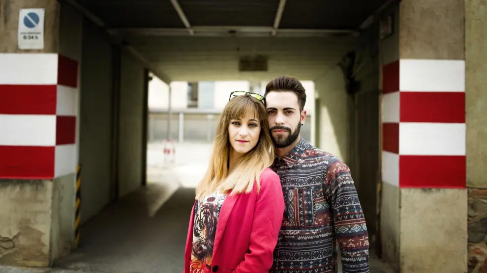 Ana y Dani Parra, pareja y hermanos por parte de padre en Barcelona.