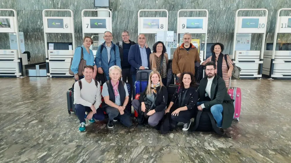 Componentes de la delegación de la Academia de las Artes del Folclore y la Jota de Aragón que han viajado a Bruselas.