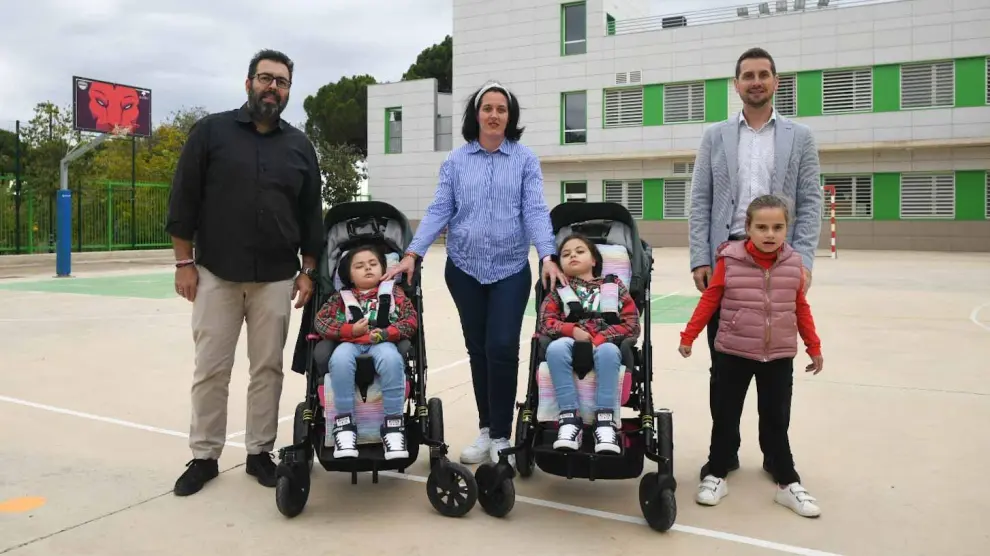 arias familias de Zaragoza afectadas por el síndrome de Rett, en el colegio San Martín de Porres