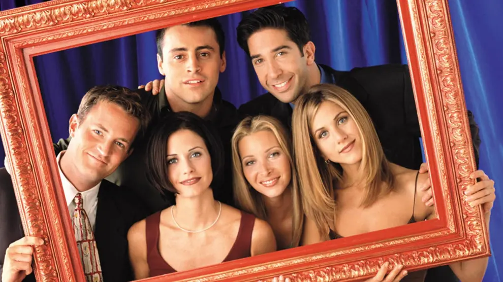 Matthew Perry, junto a sus otros cinco compañeros de reparto: Jennifer Aniston, Courteney Cox, Lisa Kudrow, Matt LeBlanc y David Schwimmer