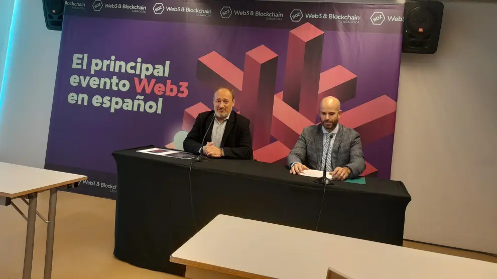 Alberto López, director de Desarrollo de Negocio, y, Daniel Labeaga, de la Asociación Blockchain Aragón.