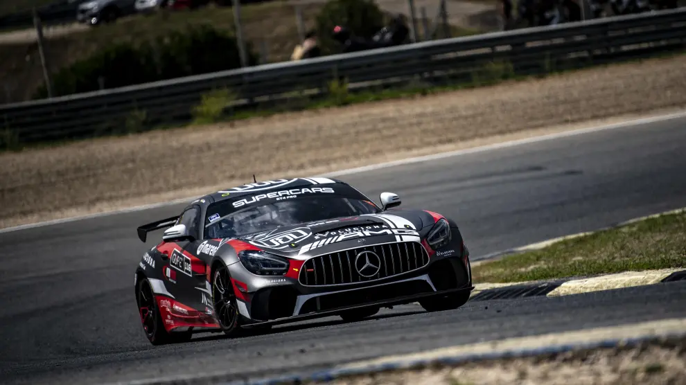 El Mercedes-AMG GT4 gestionado por NM Racing Team en el Supercars Endurance