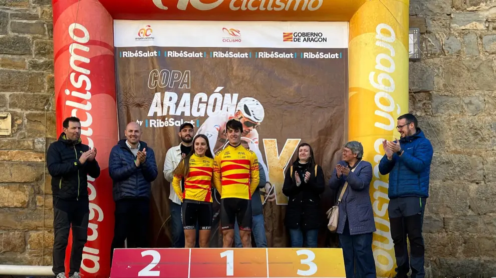 Podio de la primera prueba de la Copa Aragonesa de Ciclocross, que se inició el domingo en Boltaña (Huesca)