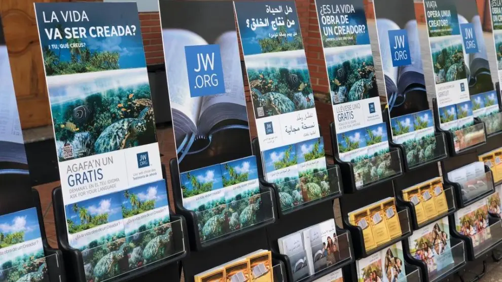 Expositores informativos de Testigos de Jehová, en una imagen de archivo.