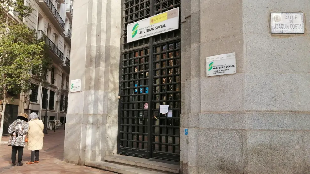 Cierra la oficina de la Seguridad Social de la calle Costa de Zaragoza.