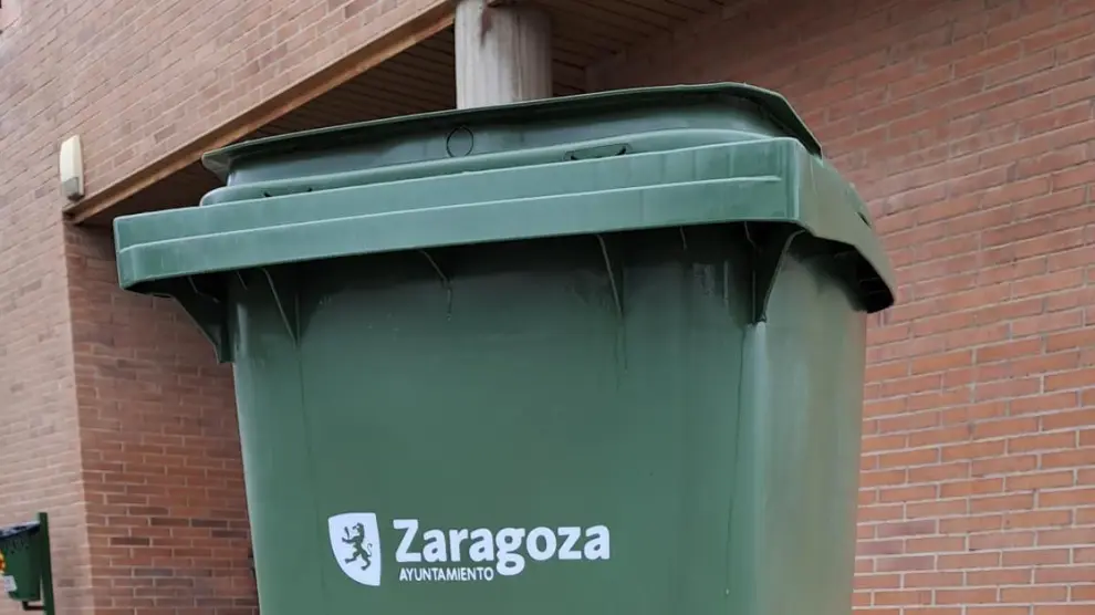 Los nuevos cubos de basura de las comunidades de vecinos.