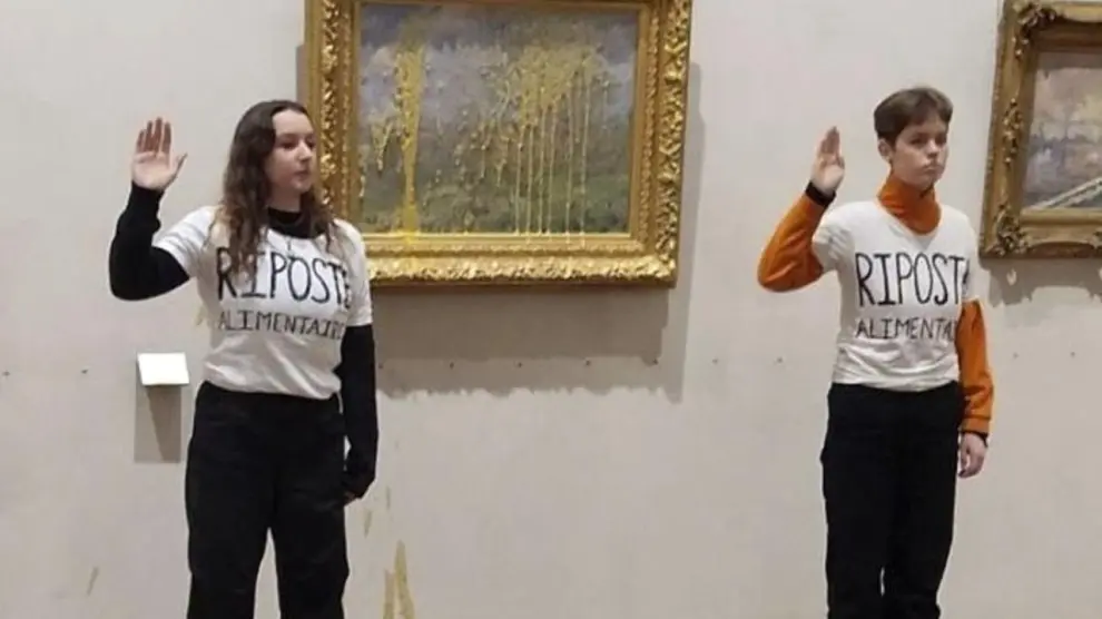 Activistas lanzan sopa contra un cuadro de Monet en un museo de Lyon