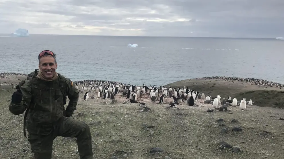 El comandante aragonés David Liarte, en la campaña XXVII en la isla Decepción en la Antártida.