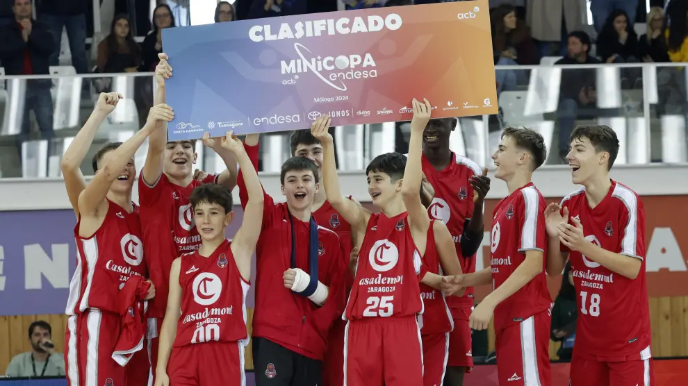 El Casademont infantil celebra la clasificación para la Minicopa.