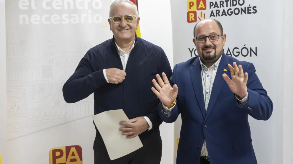 El presidente en funciones del PAR, Clemente Sánchez-Garnica, y el secretario general, Alberto Izquierdo.