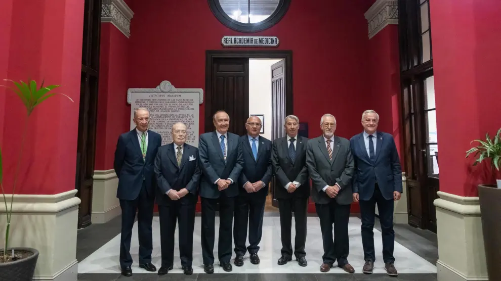 Luis Oro, Carlos Val-Carreres, Luis Miguel Tobajas, Honorio Romero, Aurelio López de Hita, Antonio Elipe y Javier Sada.
