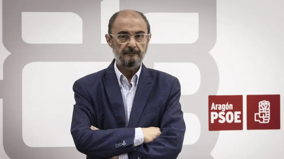 Javier Lambán, en la sede del PSOE-Aragón.