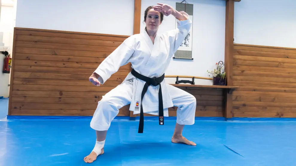 La karateca Carmen García Alcay, en el gimnasio del Centro Deportivo Actur de Zaragoza