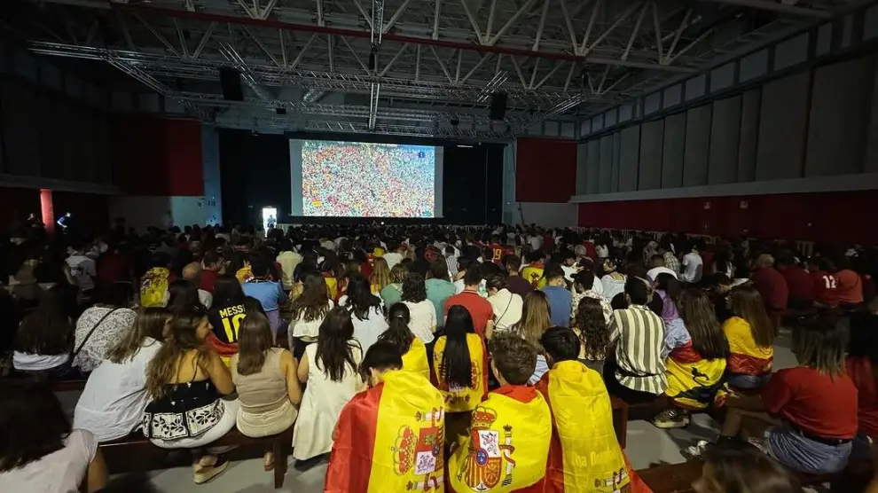 Un millar de personas ya vieron la semifinal en el Palacio de Congresos de Huesca, que ofrecerá de nuevo pantalla gigante.