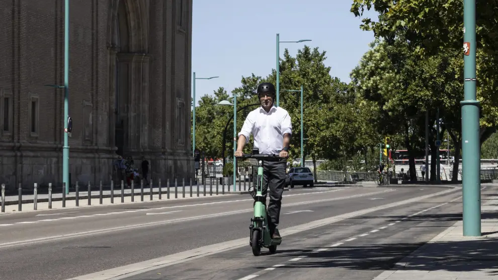 Los conductores de los patinetes deberán llevar casco.