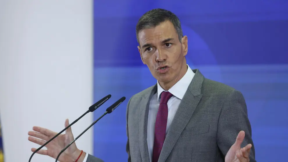 Pedro Sánchez presiona al PP con diez propuestas para un pacto de Estado contra la "emergencia climática"