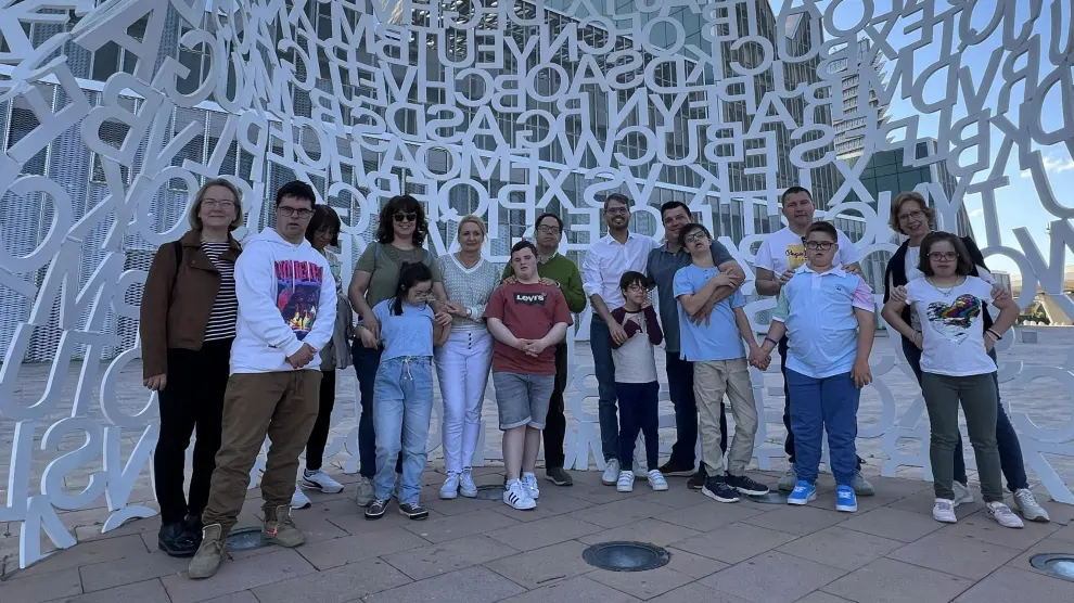 Familias de la Asociación Familiar Down Zaragoza Up&Down.