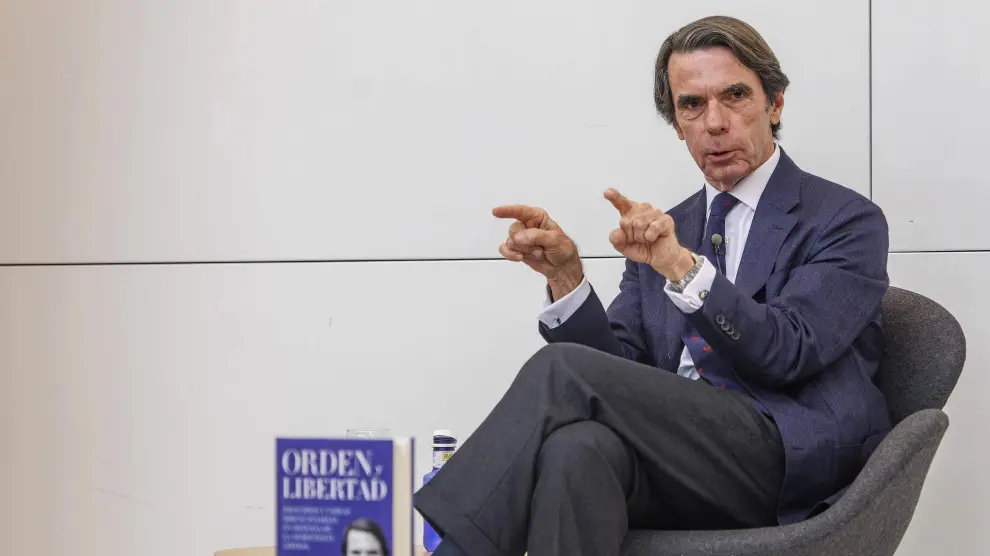 Aznar dice que los líderes de Vox están "encantados" con Sánchez: "Me  gustaría saber la periodicidad de sus conversaciones"