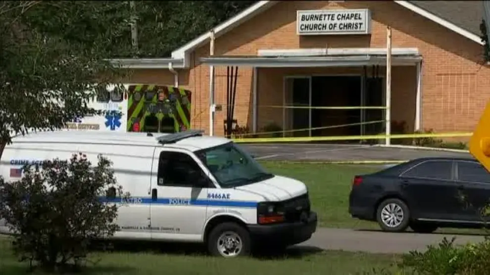 Al menos un muerto y 8 heridos tras un tiroteo en una iglesia de Tennessee
