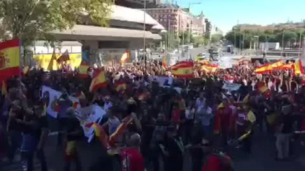 Miles de policías y guardias claman en Madrid por la equiparación salarial
